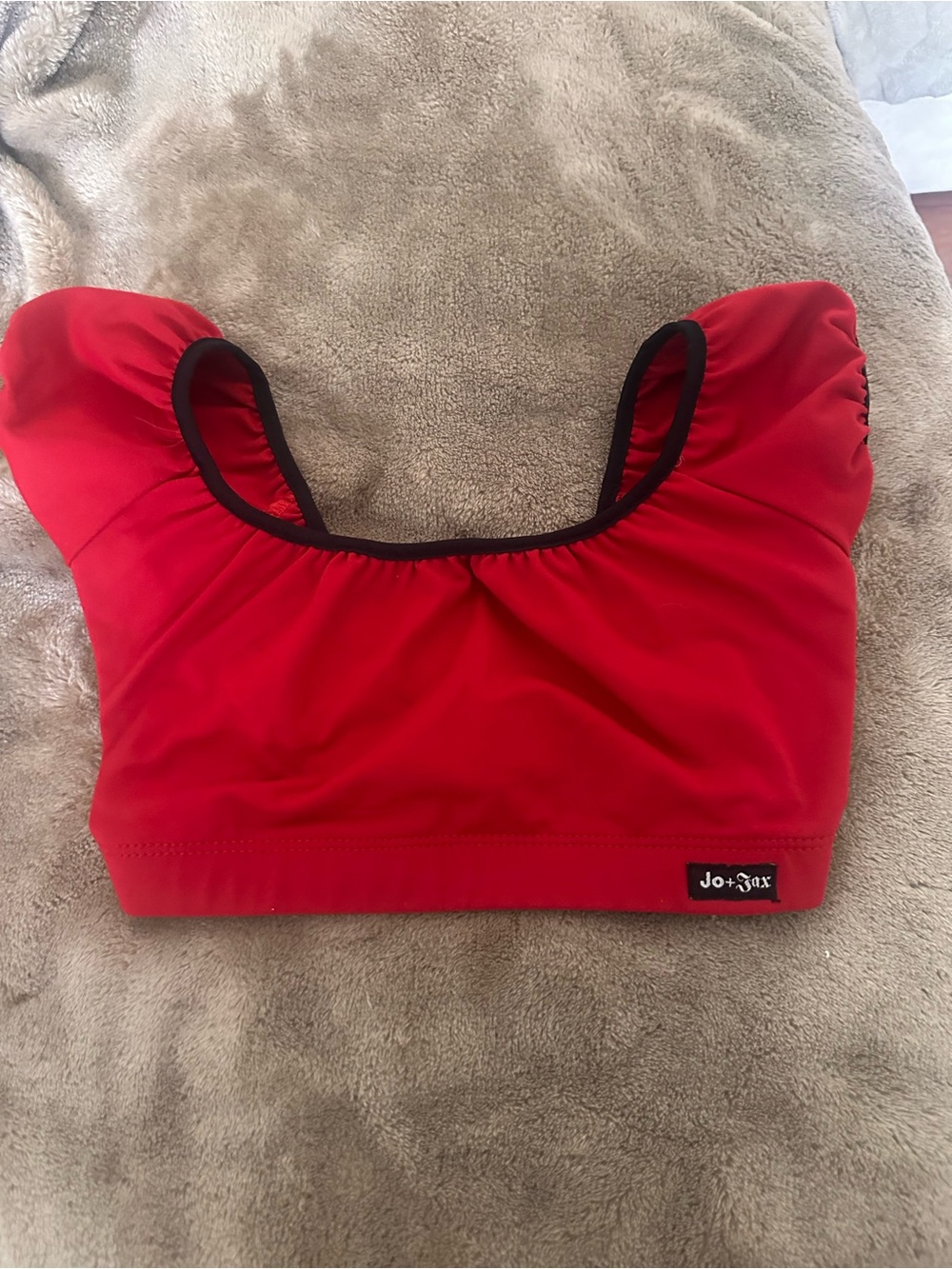 Girls Jo n Jax red puffed sleeve sports bra